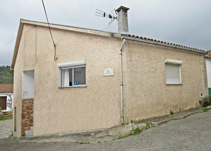 Casa Eira Do Povo بيت للعطل *
